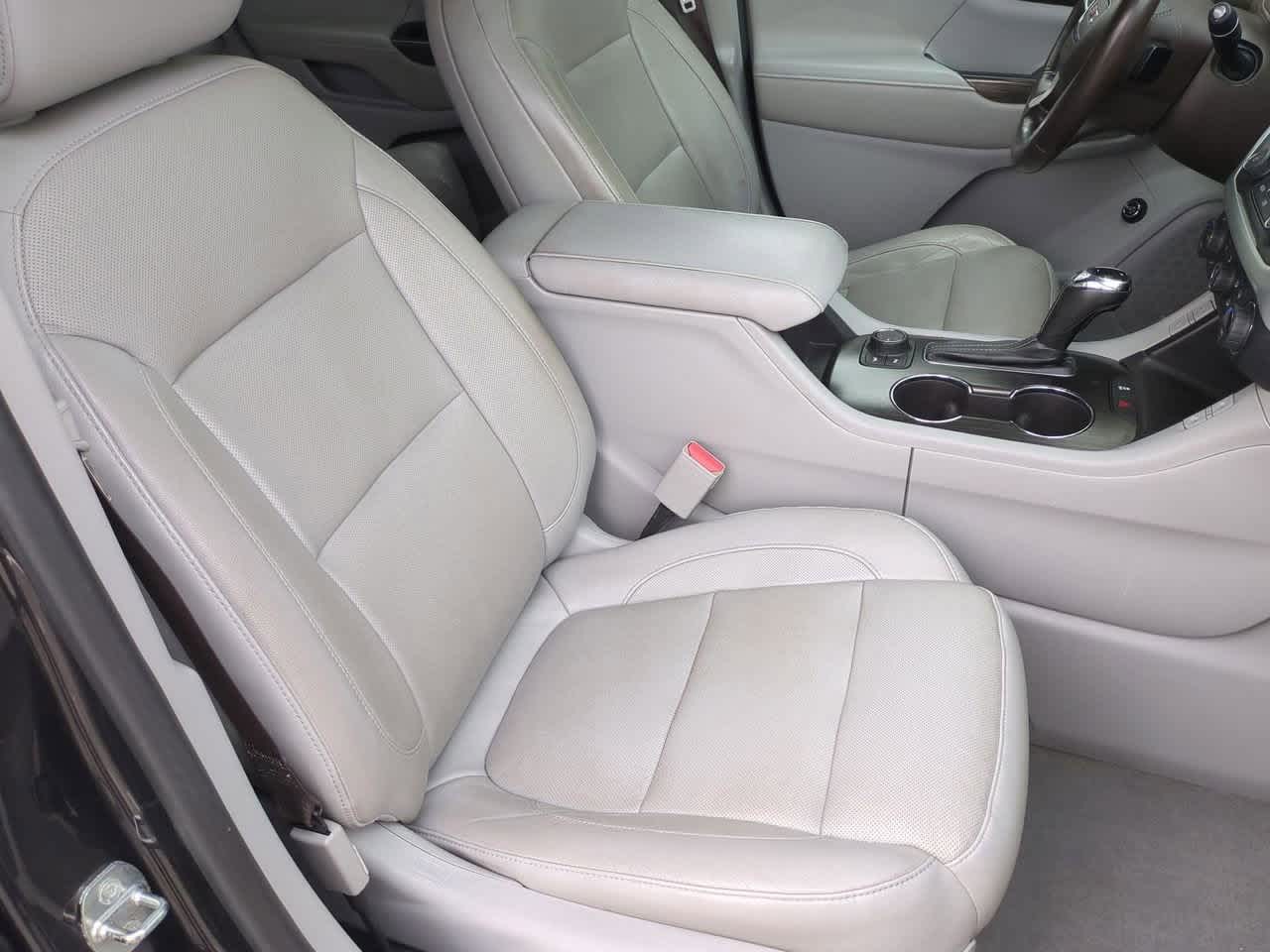 Thumbnail: 2017 GMC Acadia - 22