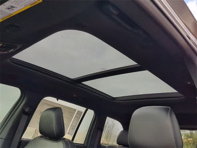 Thumbnail: 2025 Jeep Grand Cherokee - 19