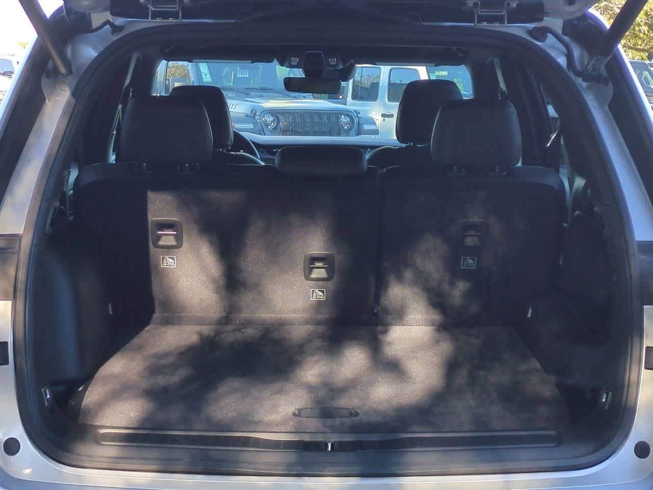 Thumbnail: 2025 Jeep Grand Cherokee - 34