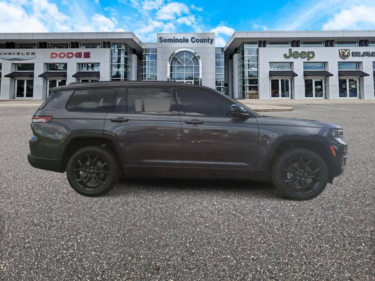 Thumbnail: 2025 Jeep Grand Cherokee L - 9