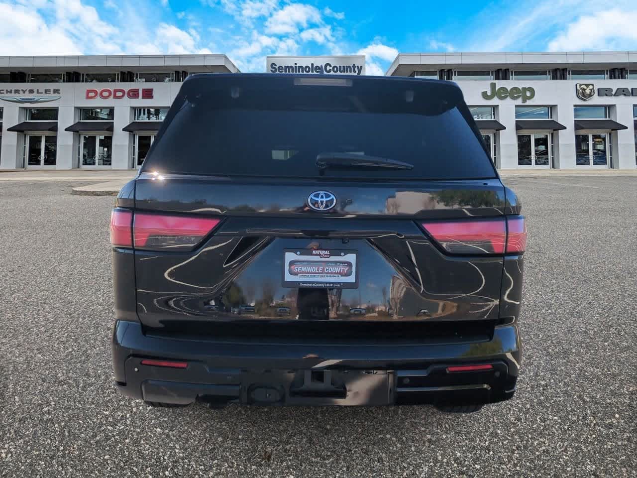 Thumbnail: 2023 Toyota Sequoia - 7