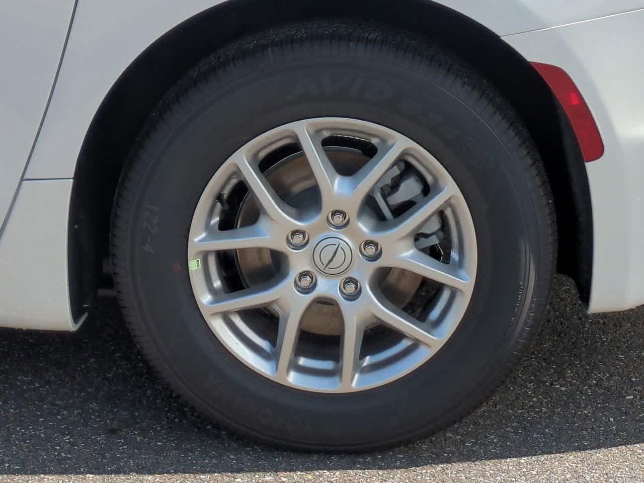 Thumbnail: 2026 Chrysler Voyager - 14