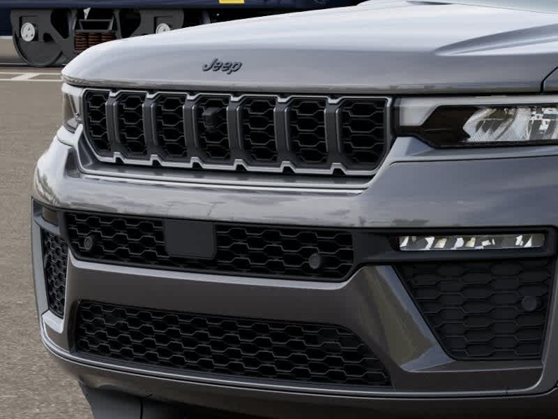 Thumbnail: 2026 Jeep Grand Cherokee - 11