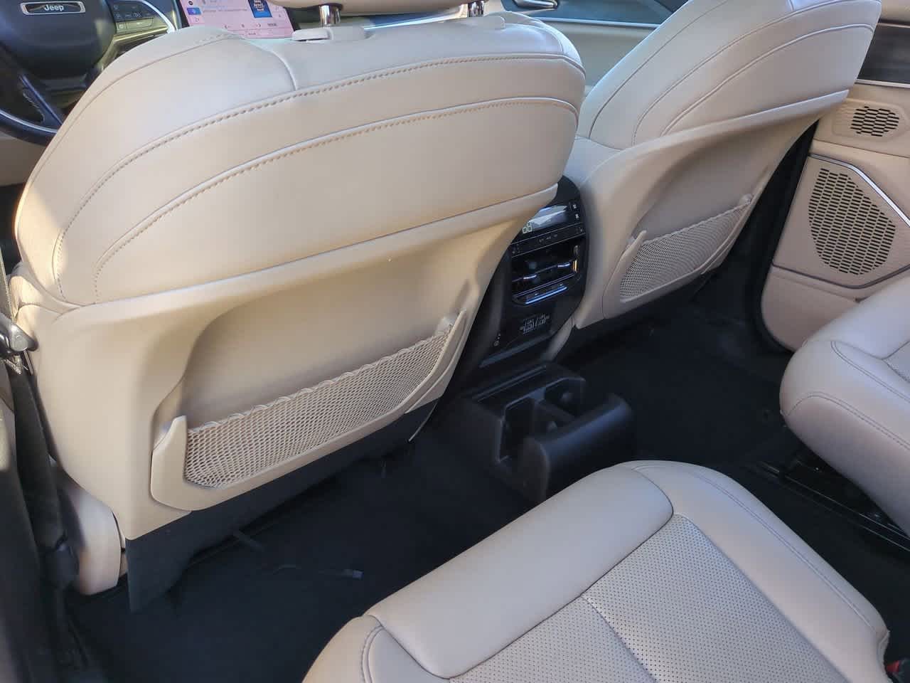 Thumbnail: 2022 Jeep Grand Cherokee L - 19