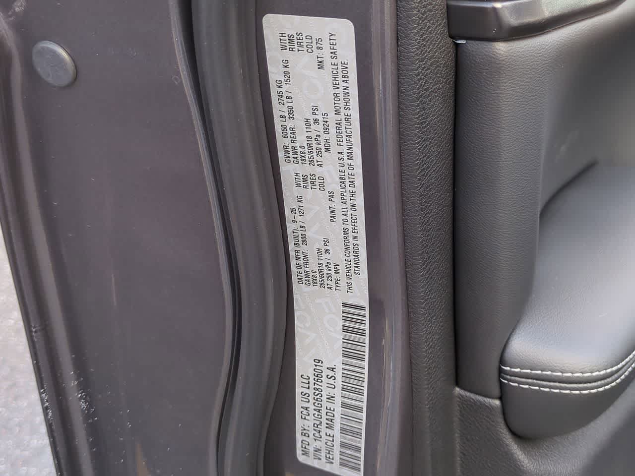 Thumbnail: 2025 Jeep Grand Cherokee - 37