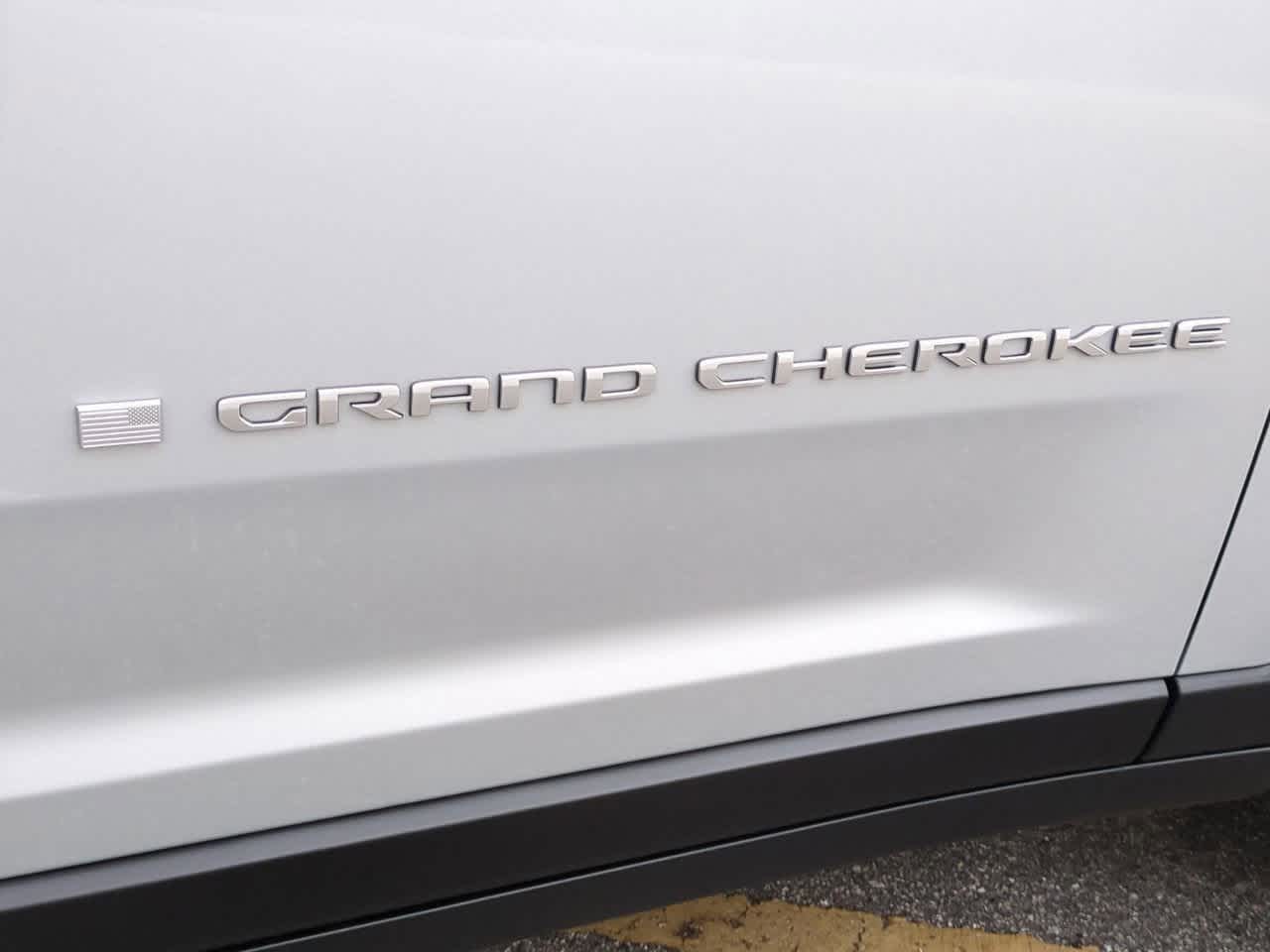 Thumbnail: 2025 Jeep Grand Cherokee - 13