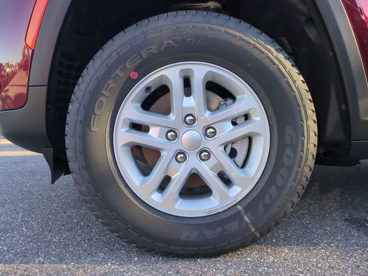 Thumbnail: 2025 Jeep Grand Cherokee - 14