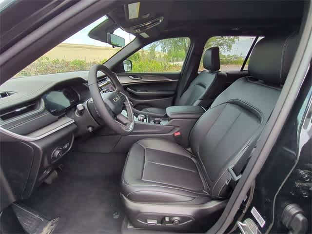 Thumbnail: 2025 Jeep Grand Cherokee - 17