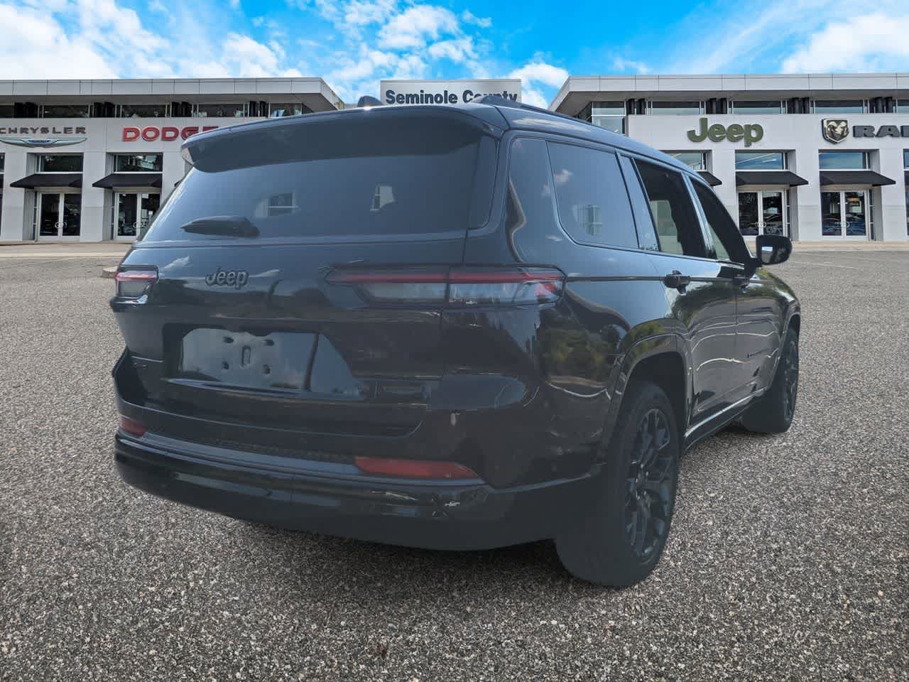 Thumbnail: 2026 Jeep Grand Cherokee L - 8