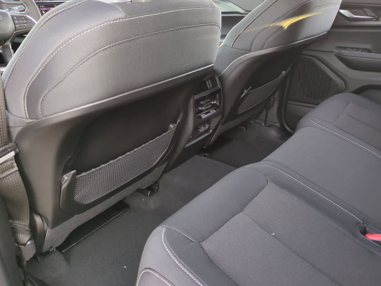 Thumbnail: 2025 Jeep Grand Cherokee - 19