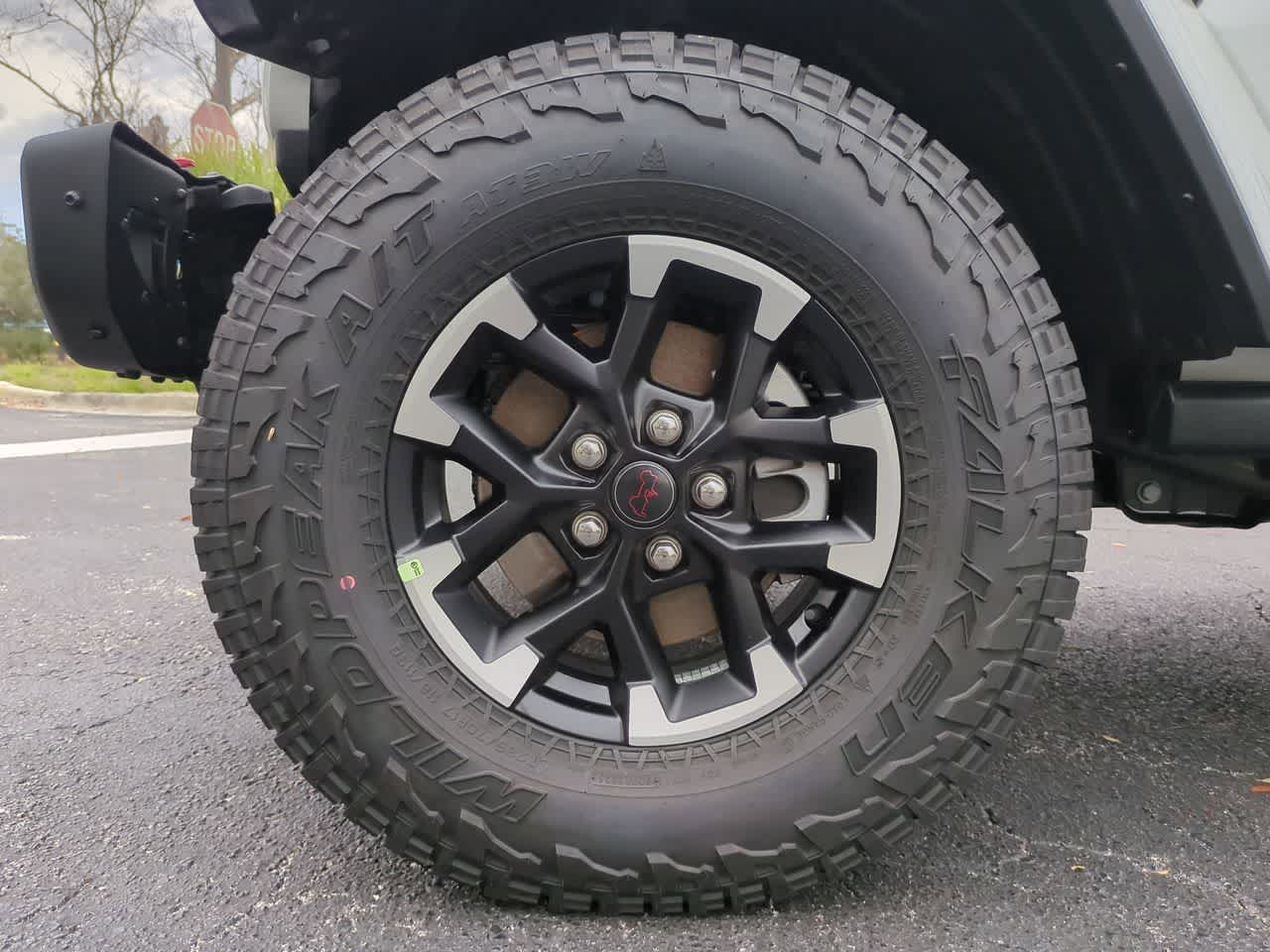 Thumbnail: 2026 Jeep Gladiator - 14