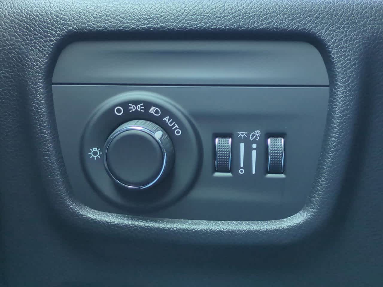 Thumbnail: 2025 Jeep Grand Cherokee - 18