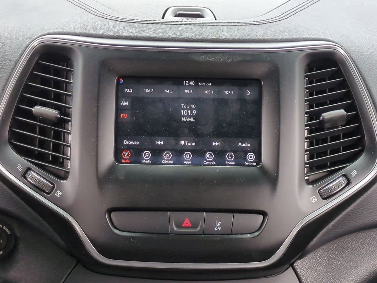 Thumbnail: 2021 Jeep Cherokee - 27