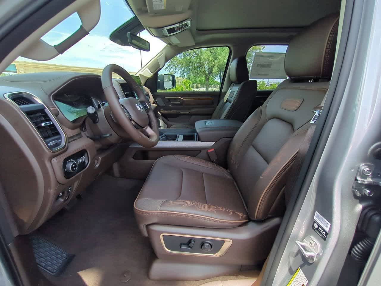Thumbnail: 2025 RAM 1500 - 17