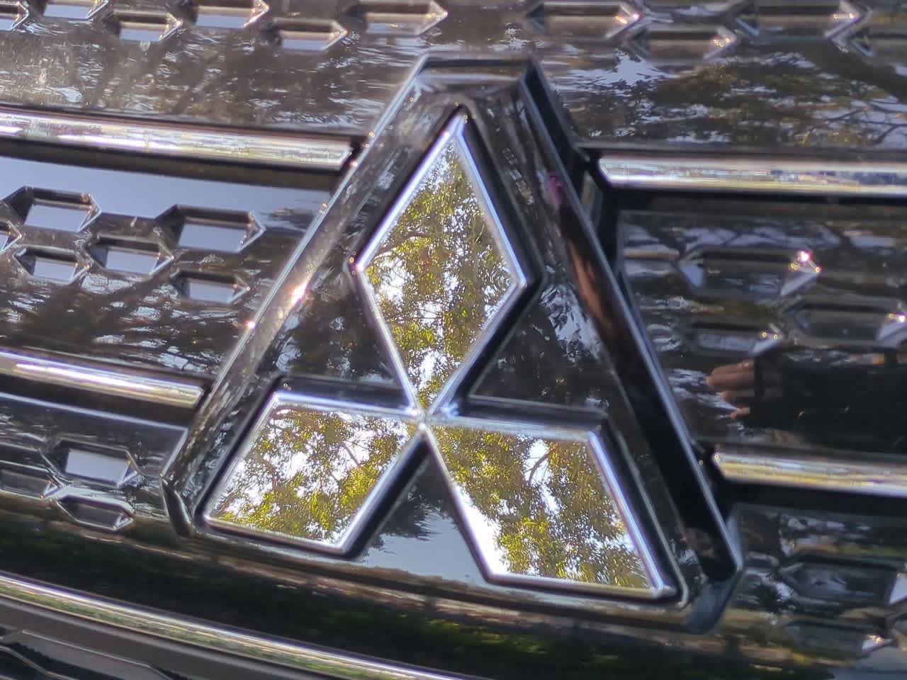 Thumbnail: 2024 Mitsubishi Outlander - 12