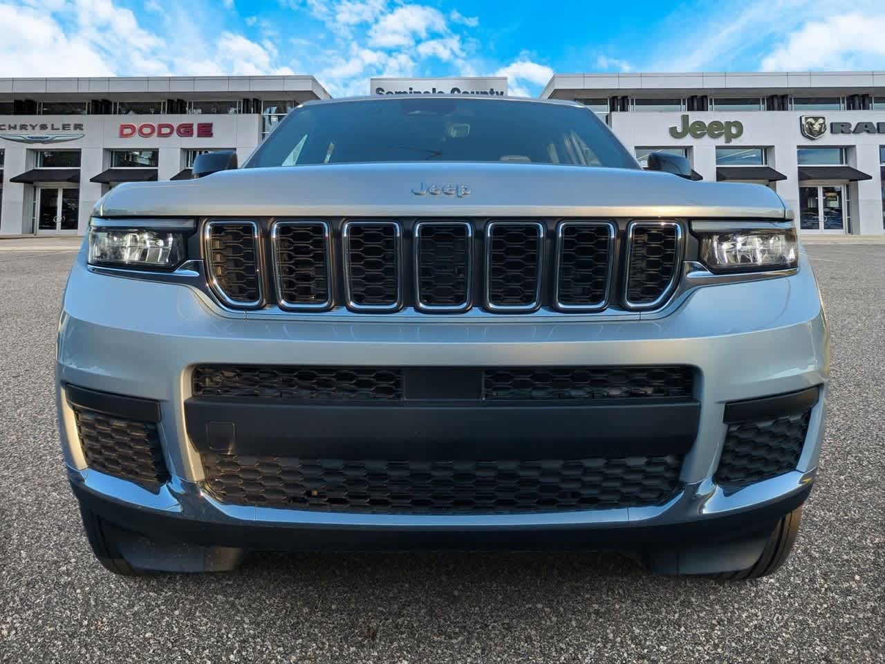 Thumbnail: 2025 Jeep Grand Cherokee L - 3