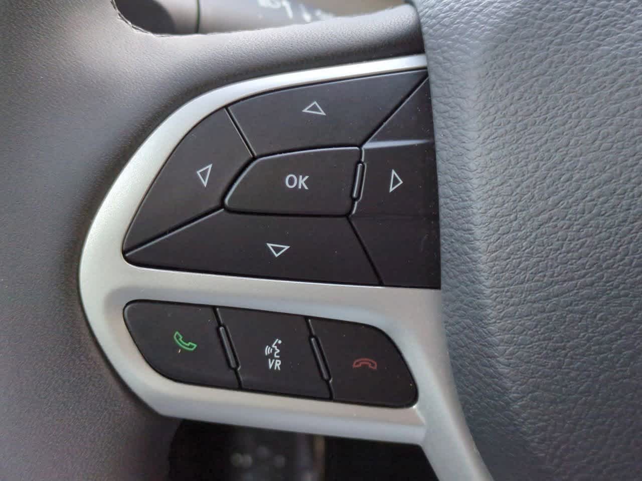 Thumbnail: 2022 Jeep Cherokee - 24