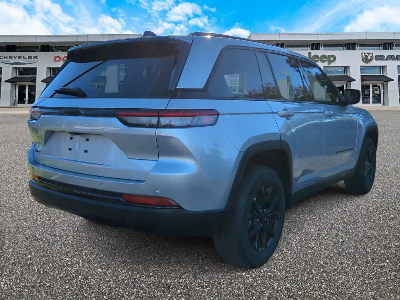 Thumbnail: 2025 Jeep Grand Cherokee - 8