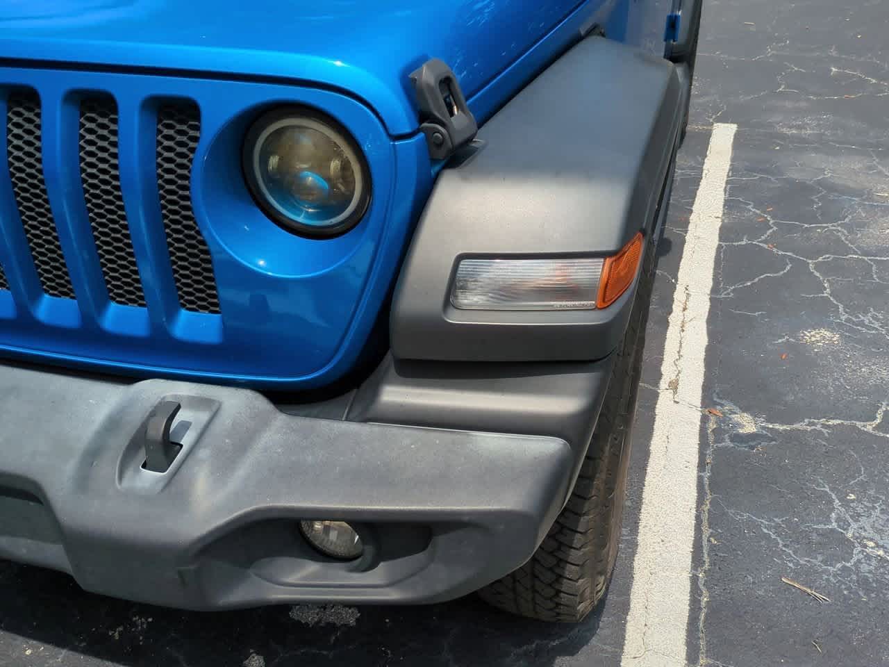 Thumbnail: 2022 Jeep Wrangler - 11