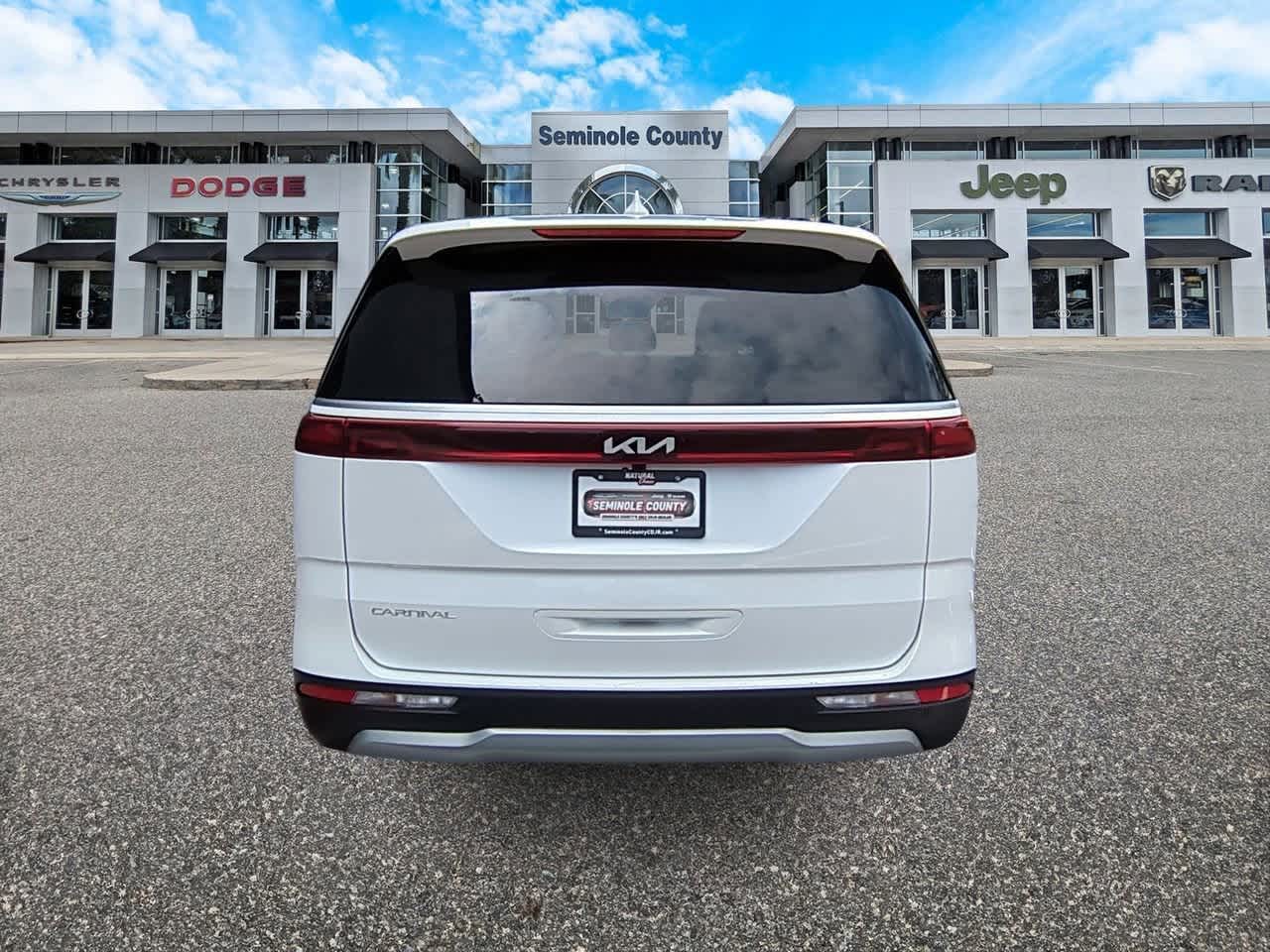 2024 Kia Carnival LX 7