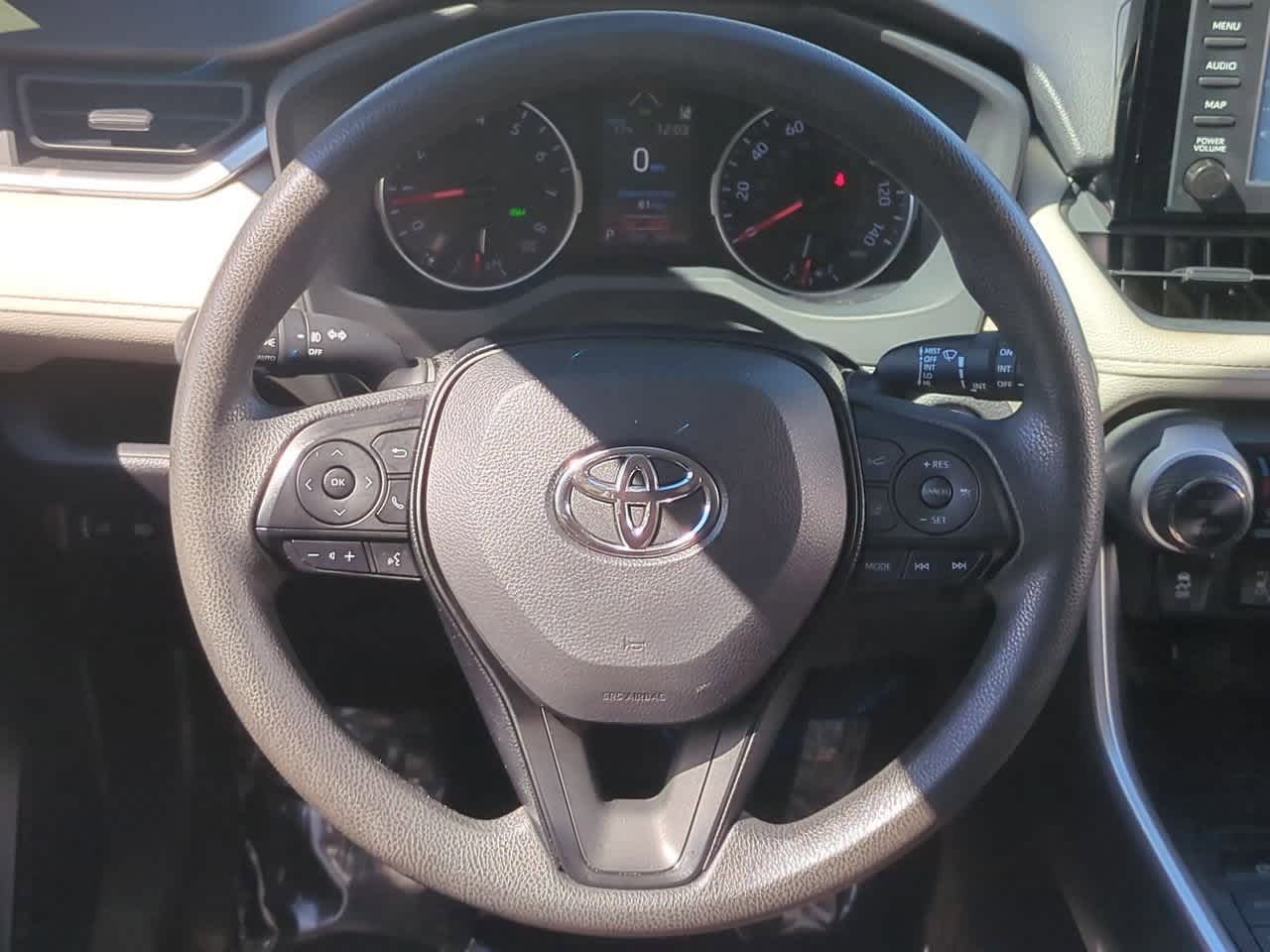 Thumbnail: 2019 Toyota RAV4 - 24