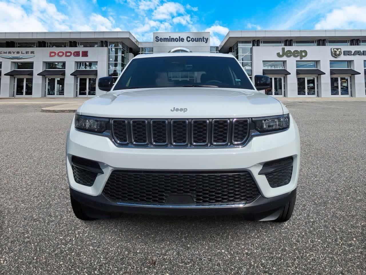 Thumbnail: 2025 Jeep Grand Cherokee - 3