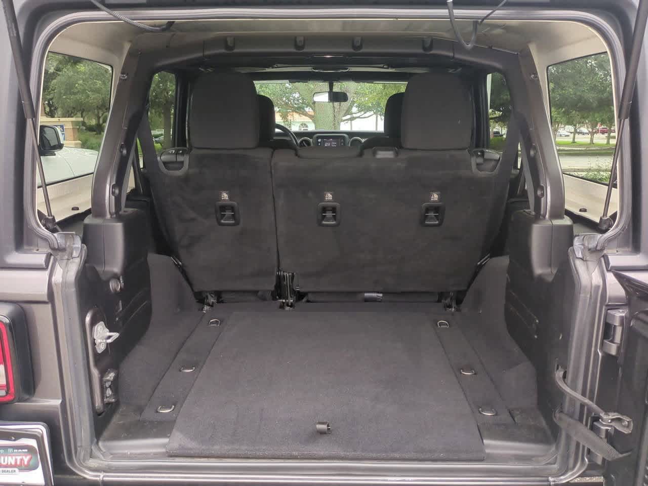 Thumbnail: 2018 Jeep Wrangler - 34