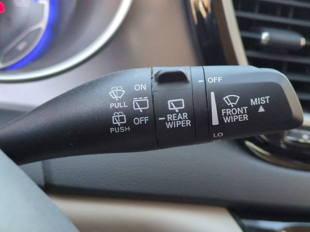 Thumbnail: 2023 Chrysler Pacifica - 25