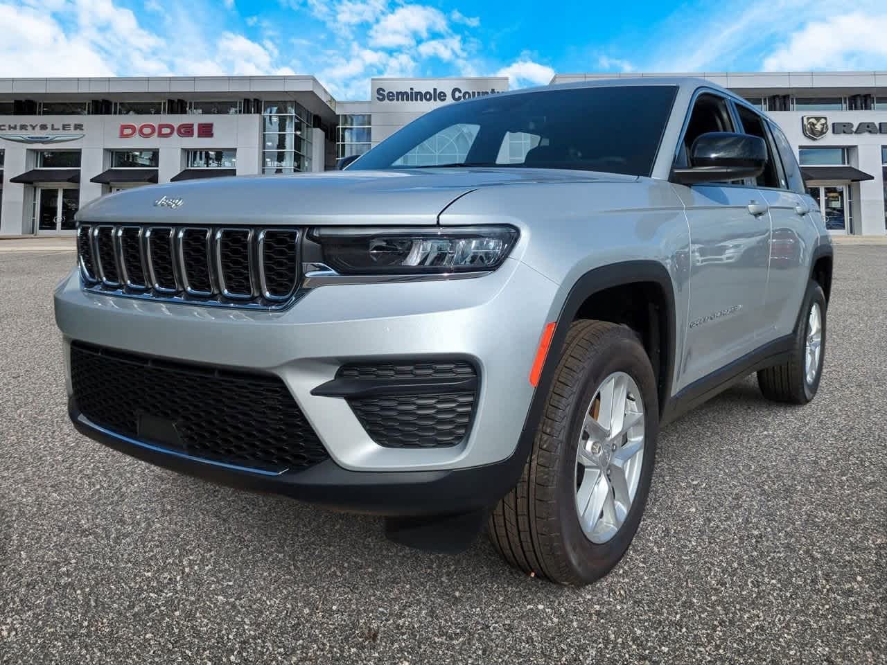 Thumbnail: 2025 Jeep Grand Cherokee - 4