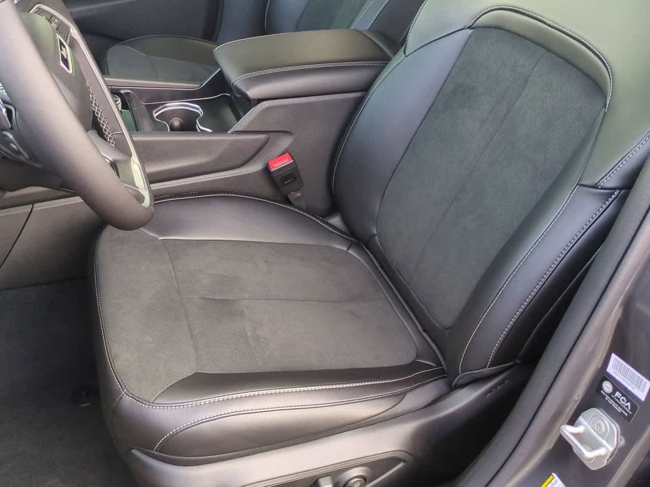 Thumbnail: 2025 Jeep Grand Cherokee - 17