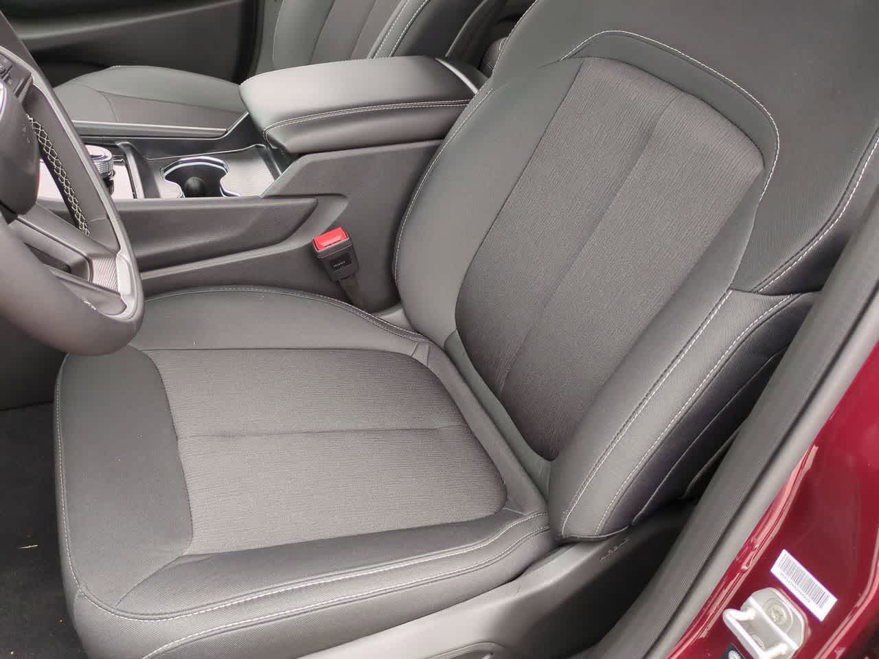 Thumbnail: 2025 Jeep Grand Cherokee - 16