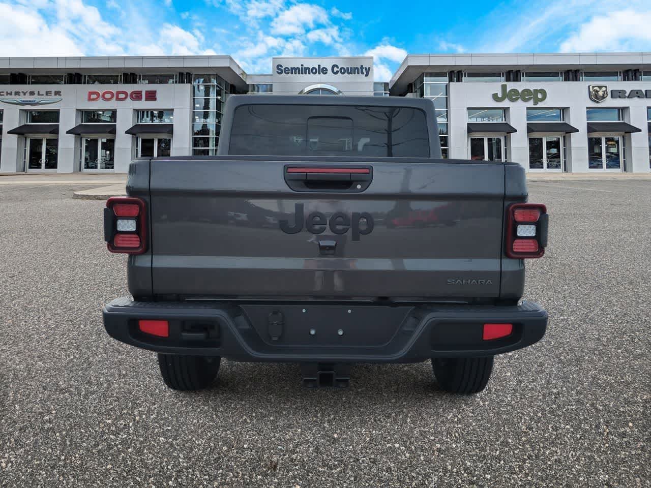 Thumbnail: 2026 Jeep Gladiator - 7