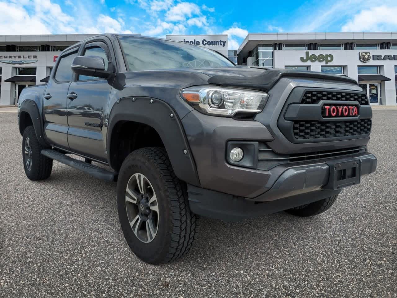 Thumbnail: 2017 Toyota Tacoma - 2