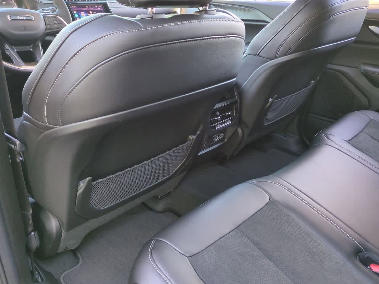 Thumbnail: 2025 Jeep Grand Cherokee - 18