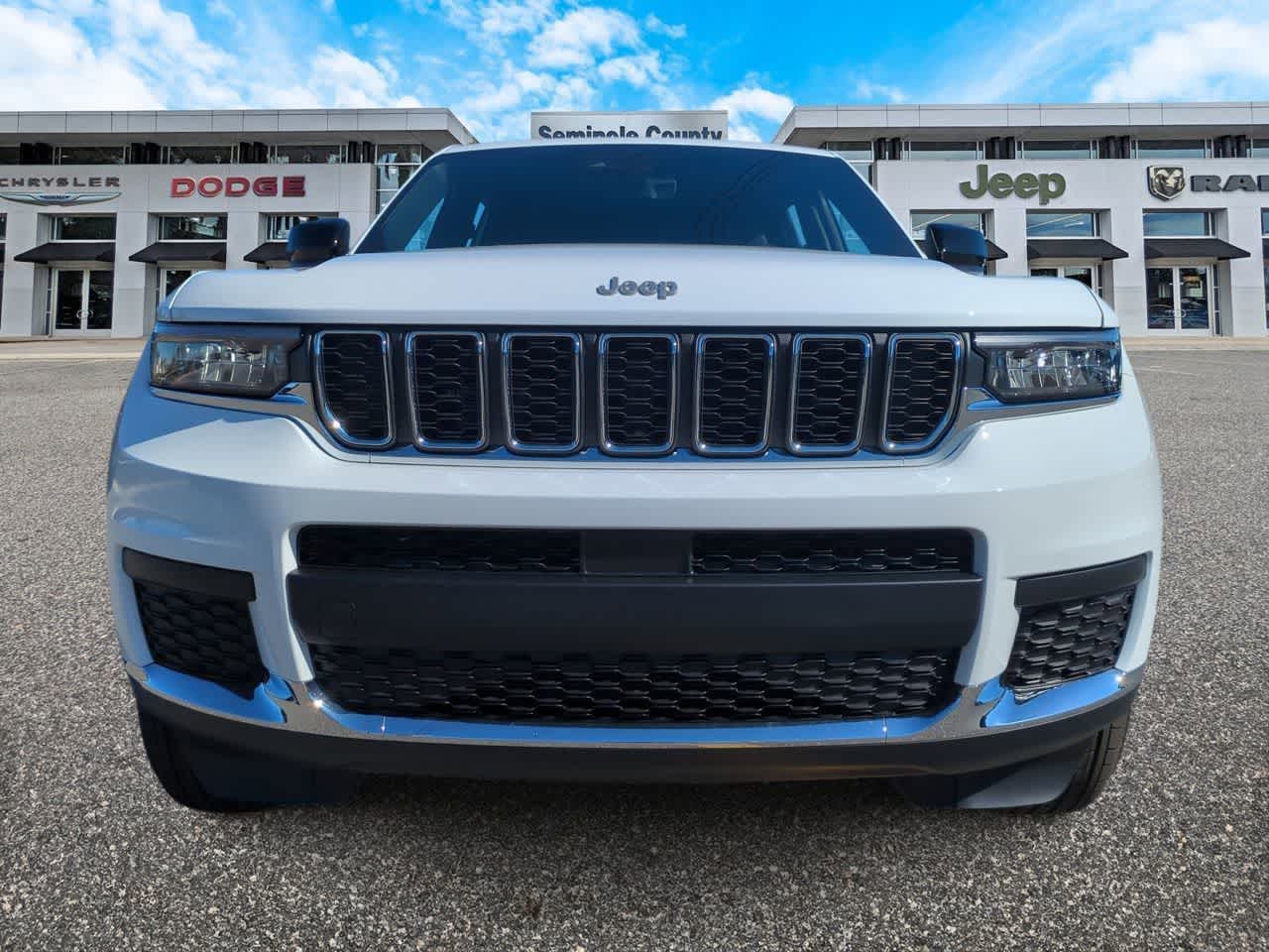 Thumbnail: 2025 Jeep Grand Cherokee L - 3