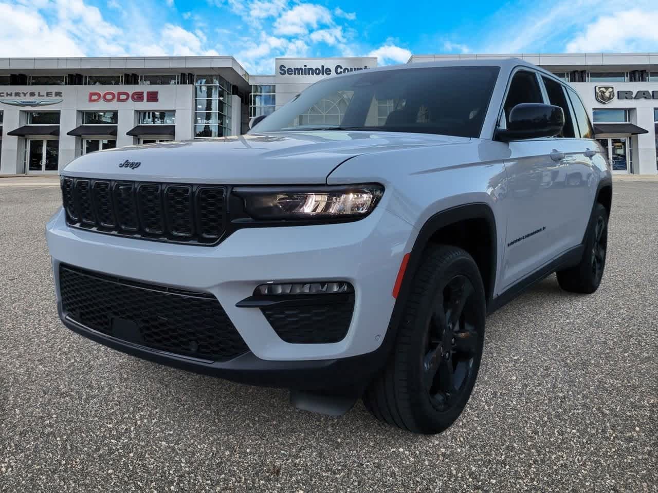 Thumbnail: 2025 Jeep Grand Cherokee - 4