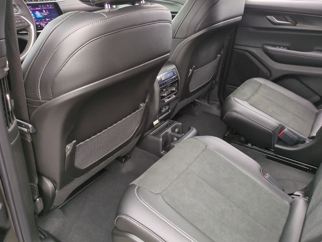 Thumbnail: 2025 Jeep Grand Cherokee L - 19