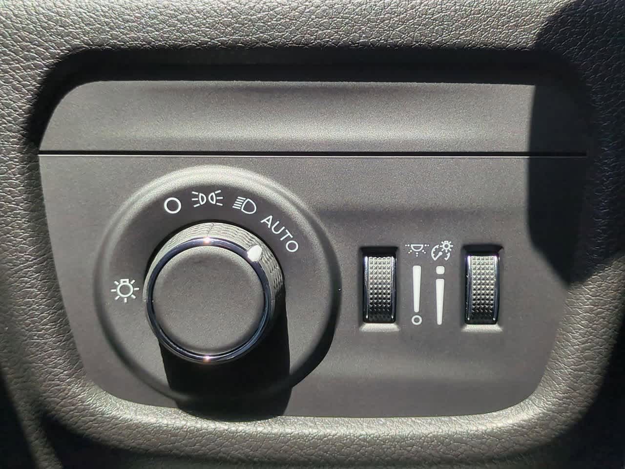 Thumbnail: 2025 Jeep Grand Cherokee - 17