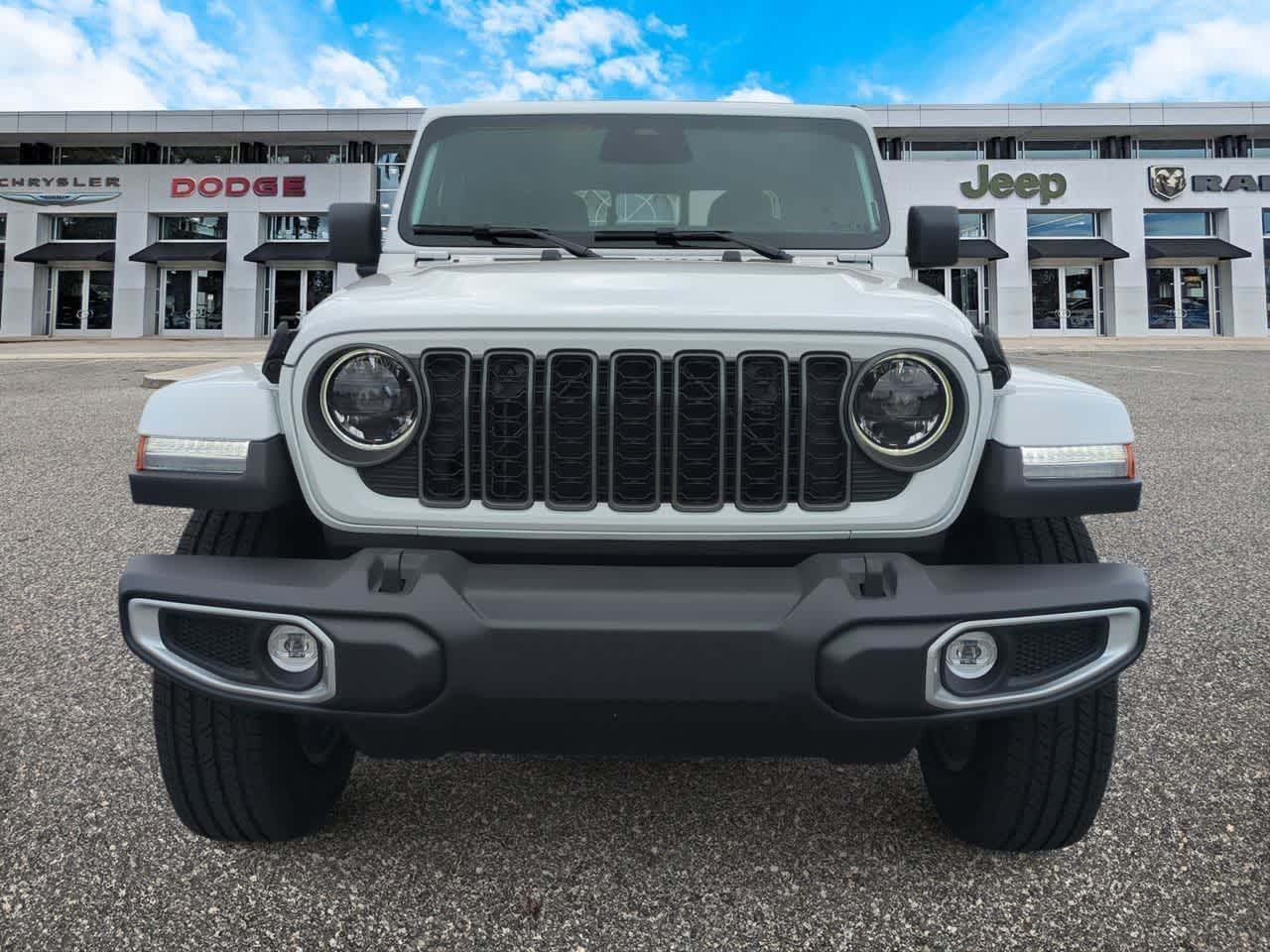 Thumbnail: 2026 Jeep Gladiator - 3