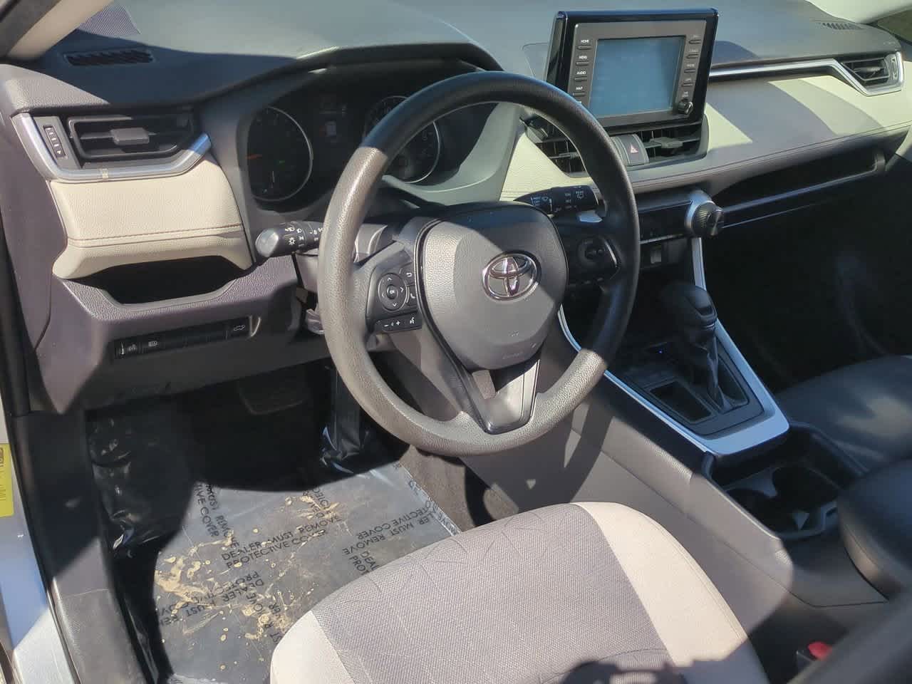 Thumbnail: 2019 Toyota RAV4 - 10