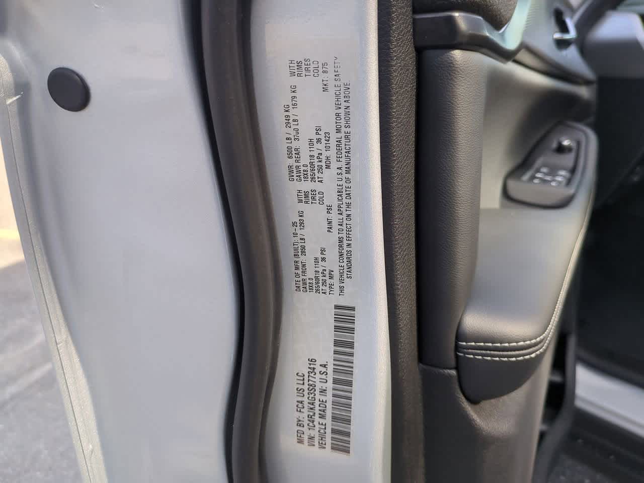 Thumbnail: 2025 Jeep Grand Cherokee L - 37