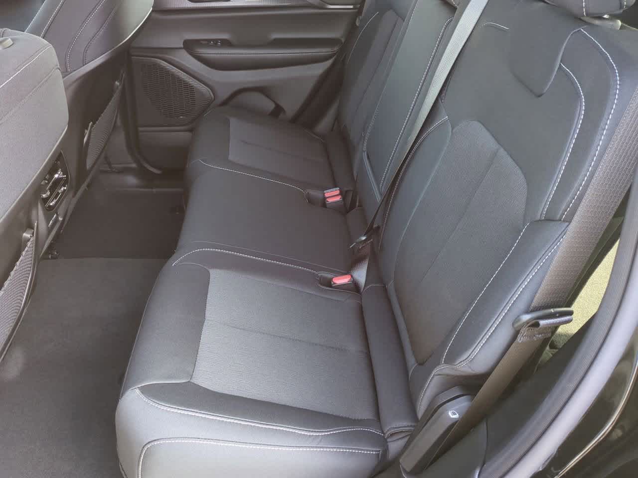 Thumbnail: 2025 Jeep Grand Cherokee - 21