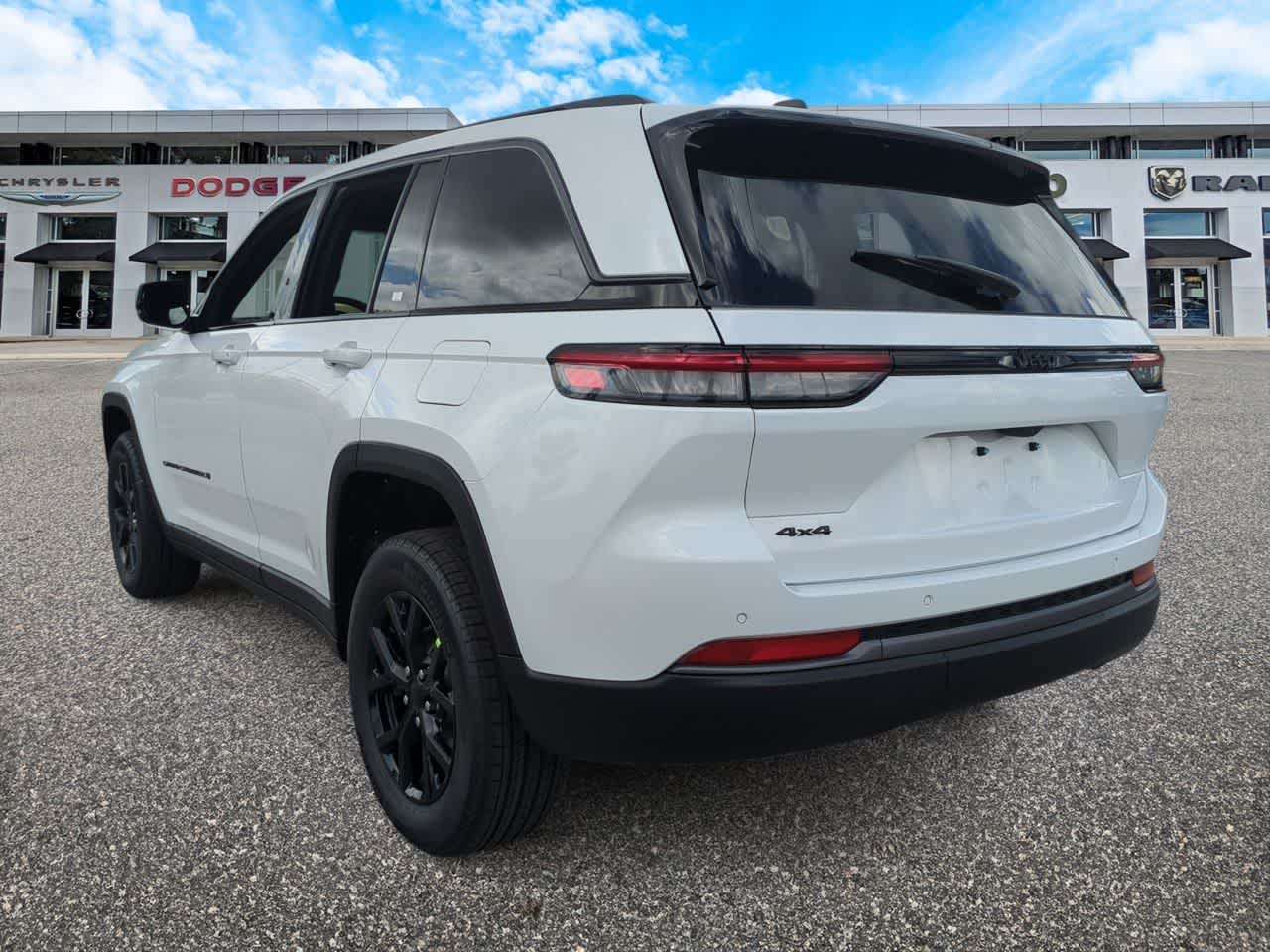 Thumbnail: 2026 Jeep Grand Cherokee - 6