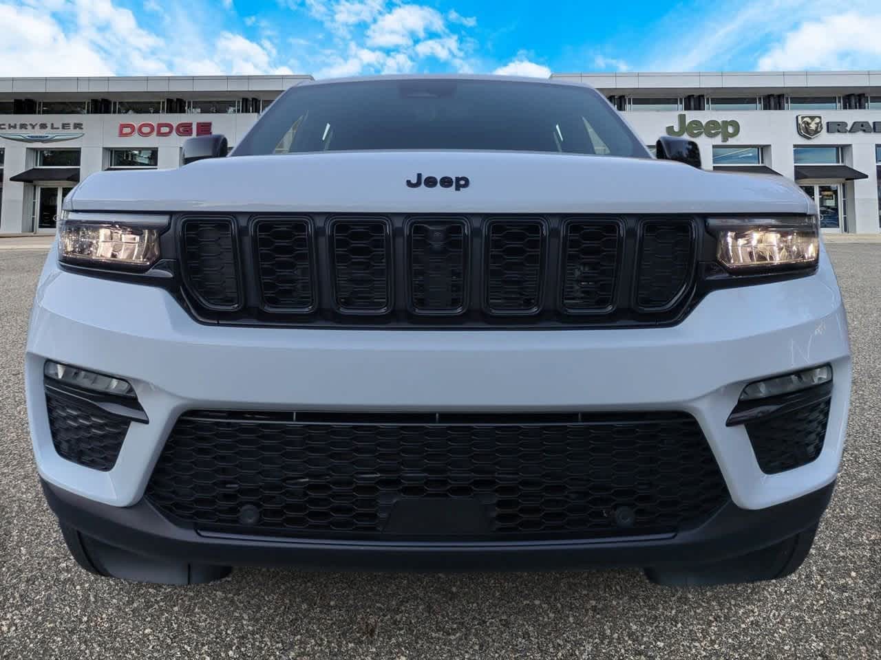 Thumbnail: 2025 Jeep Grand Cherokee - 3