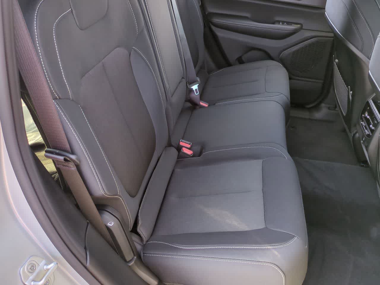 Thumbnail: 2025 Jeep Grand Cherokee - 22