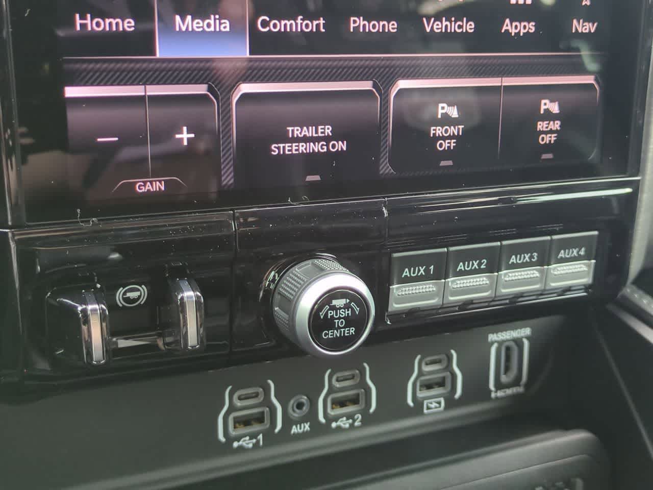 Thumbnail: 2026 RAM 1500 - 18