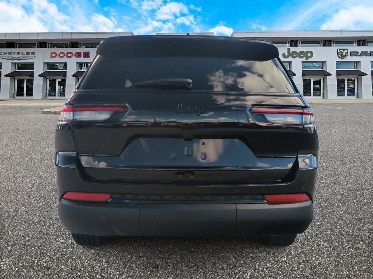 Thumbnail: 2025 Jeep Grand Cherokee L - 7