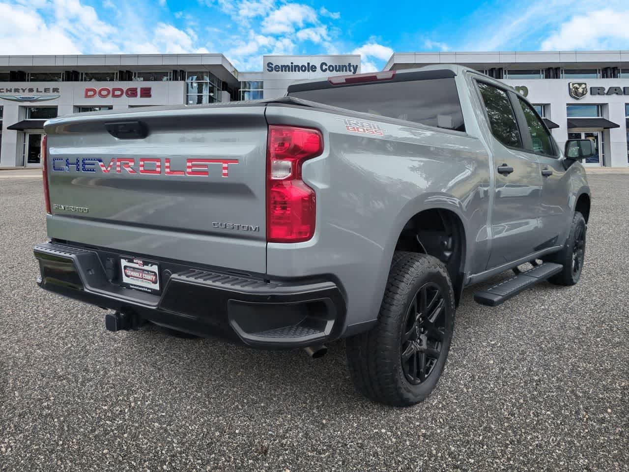 Thumbnail: 2025 Chevrolet Silverado 1500 - 8
