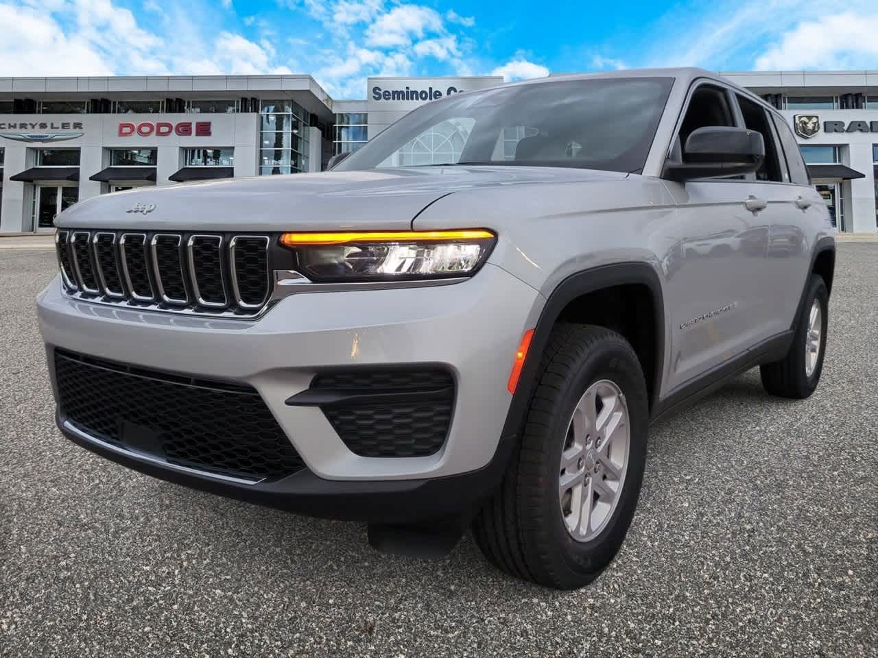 Thumbnail: 2025 Jeep Grand Cherokee - 4