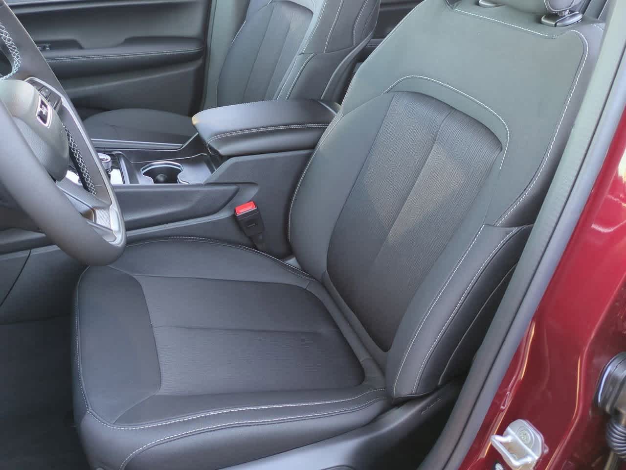 Thumbnail: 2025 Jeep Grand Cherokee L - 17